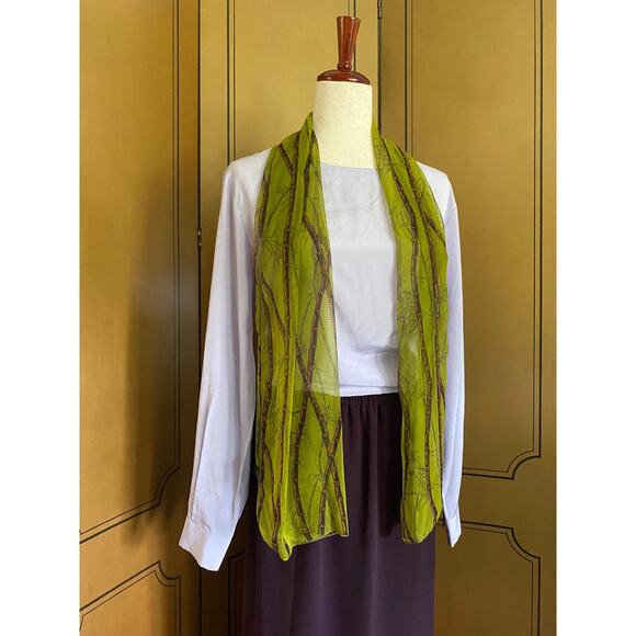 Vintage scarf in green with bamboo print - Picture 2 of 5